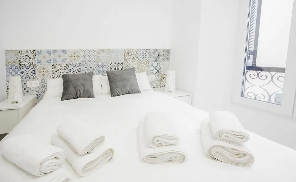Suncity Lazcano Flat Malaga 0*,  Spain